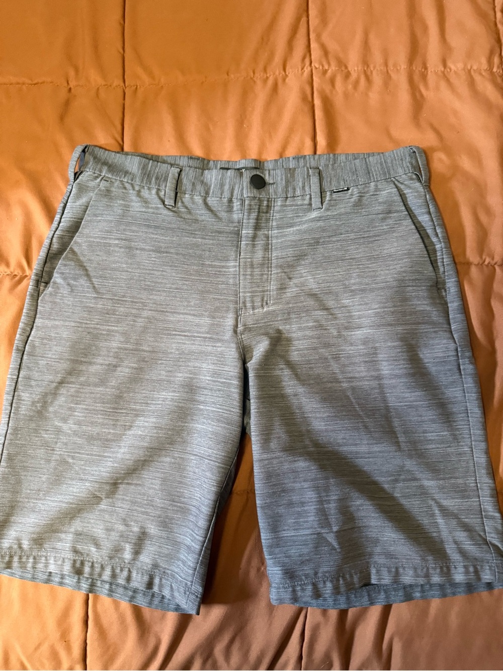 Hurley Men's Grey Summer Shorts Size 33 Does have some pilling which is pictured